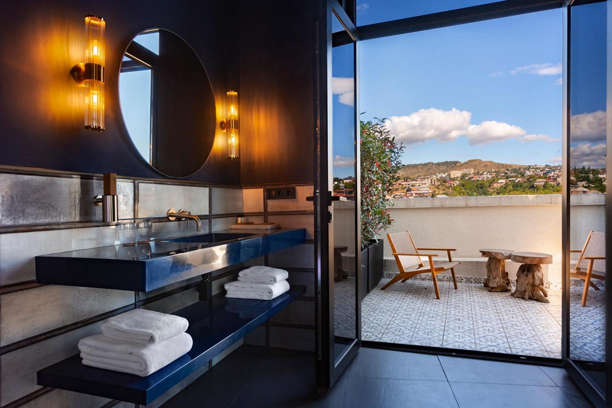 טביליסי Zorba&Bond Boutique Hotel מראה חיצוני תמונה