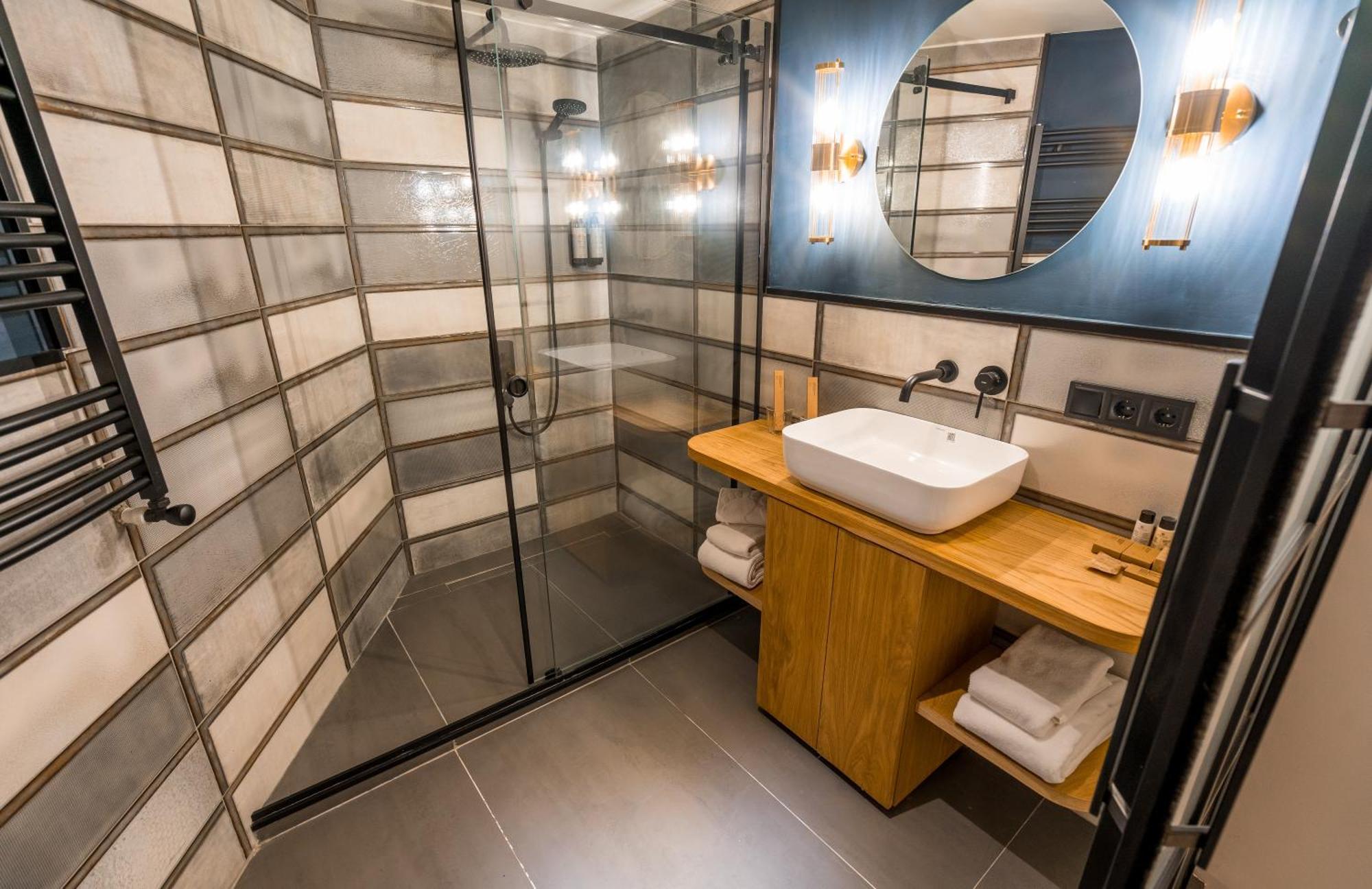 טביליסי Zorba&Bond Boutique Hotel מראה חיצוני תמונה