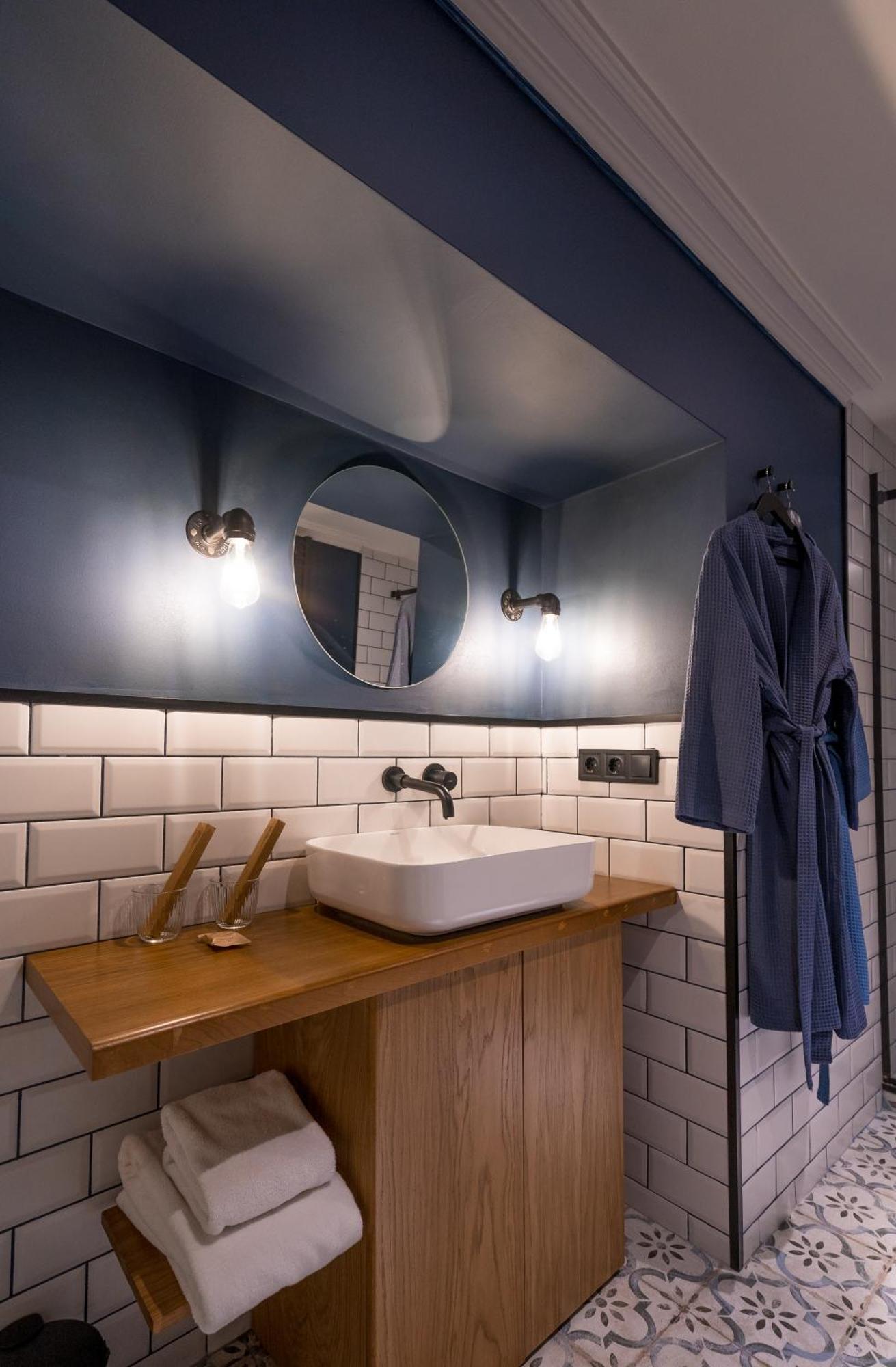 טביליסי Zorba&Bond Boutique Hotel חדר תמונה